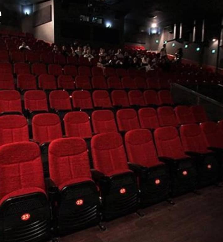 پرده خاموش نقره ای