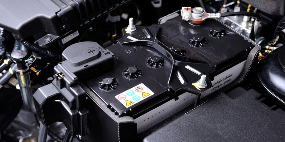 علائم خالی شدن باتری خودرو علائم خالی شدن باتری خودرو