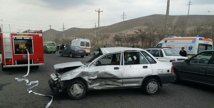 امداد رسانی به ۷ مصدوم حادثه رانندگی در جاده لوشان