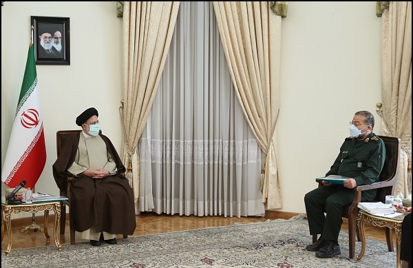 رئیس جمهور: لزوم تقویت روحیه بسیجی برای حل مشکلات