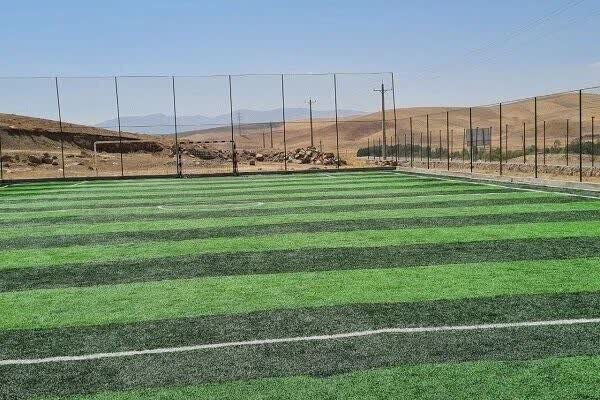 زمین چمن مصنوعی روستای یاری جوانرودبه بهره برداری رسید