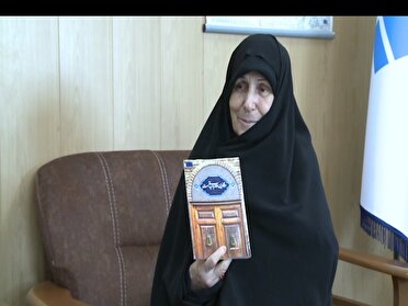حضور مادر شهیدان خالقی پور در صداوسیمای اردبیل